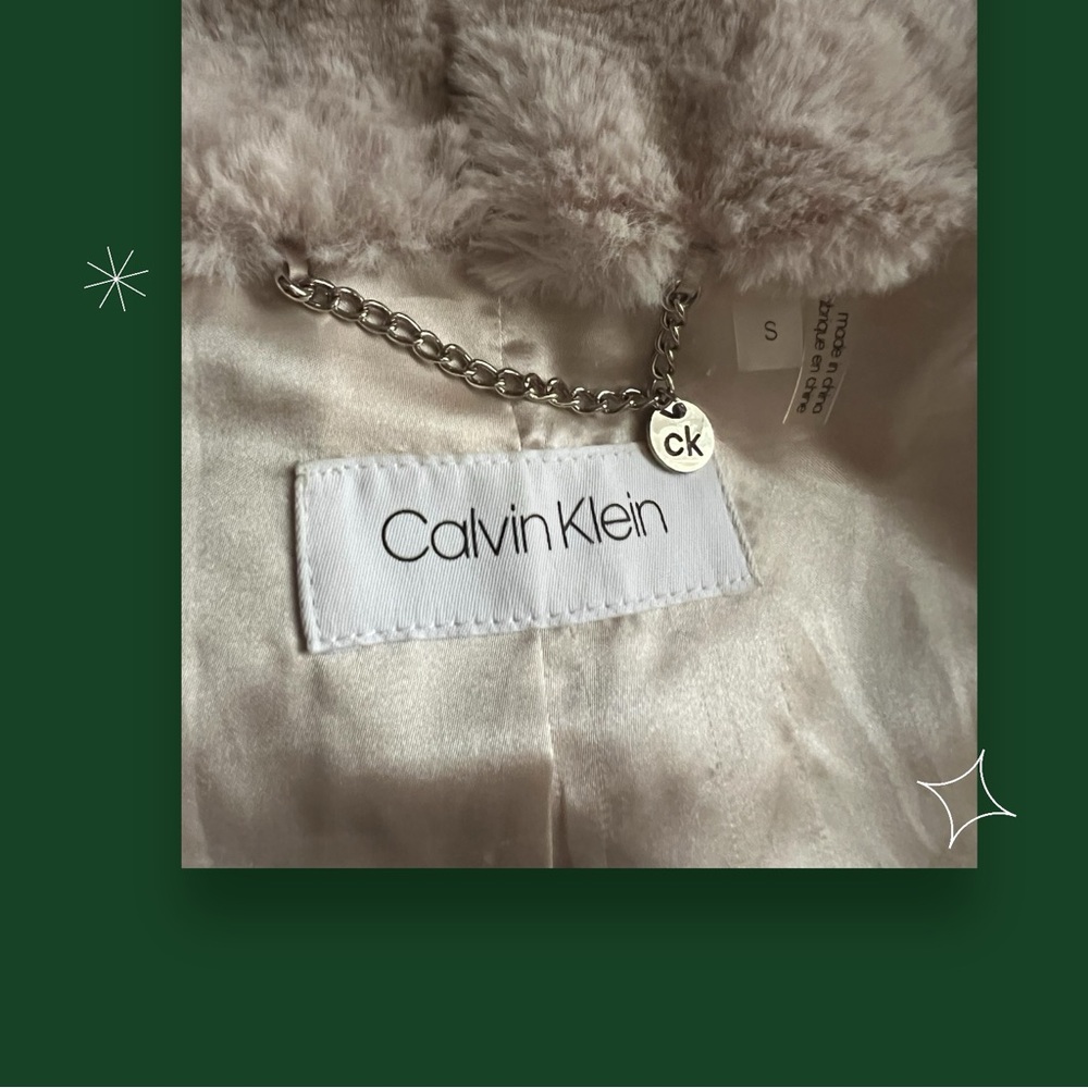 *** SOLD ***Klein Chevron Faux Fur Champagne Cream Coat. SZ.S - Picture 8 of 11